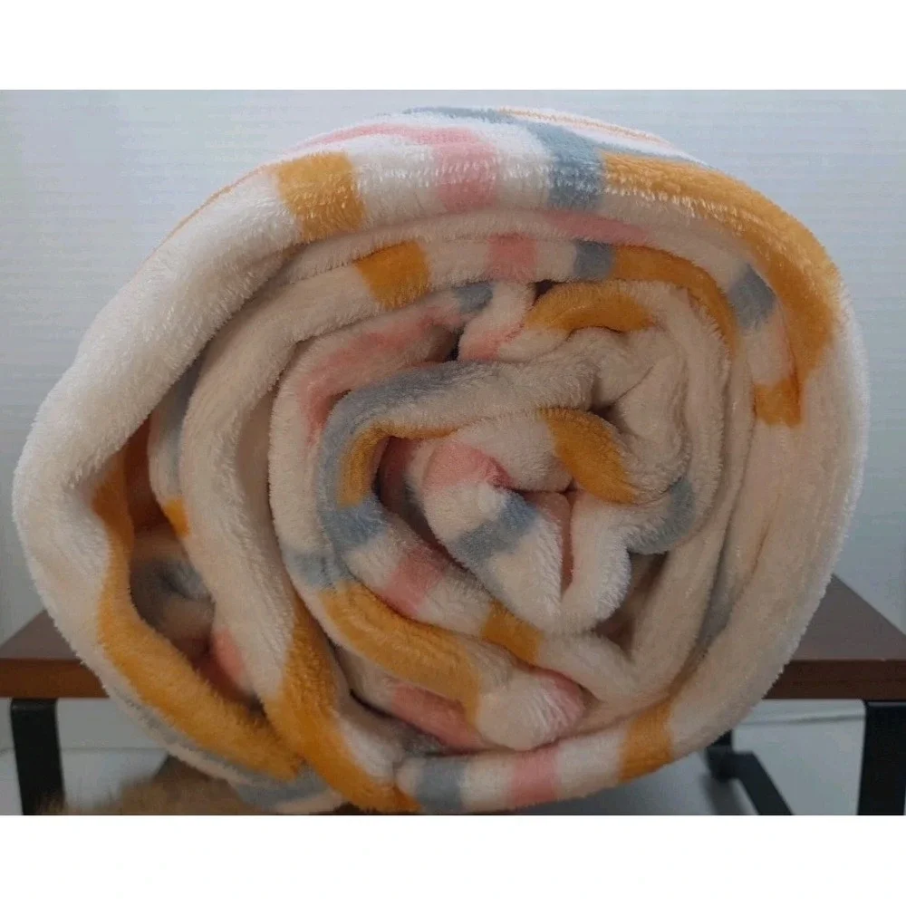 NWT Target Throw Blanket Rainbow Stripe Soft Plush 50x60 Made In Green Oeko-Tex‎